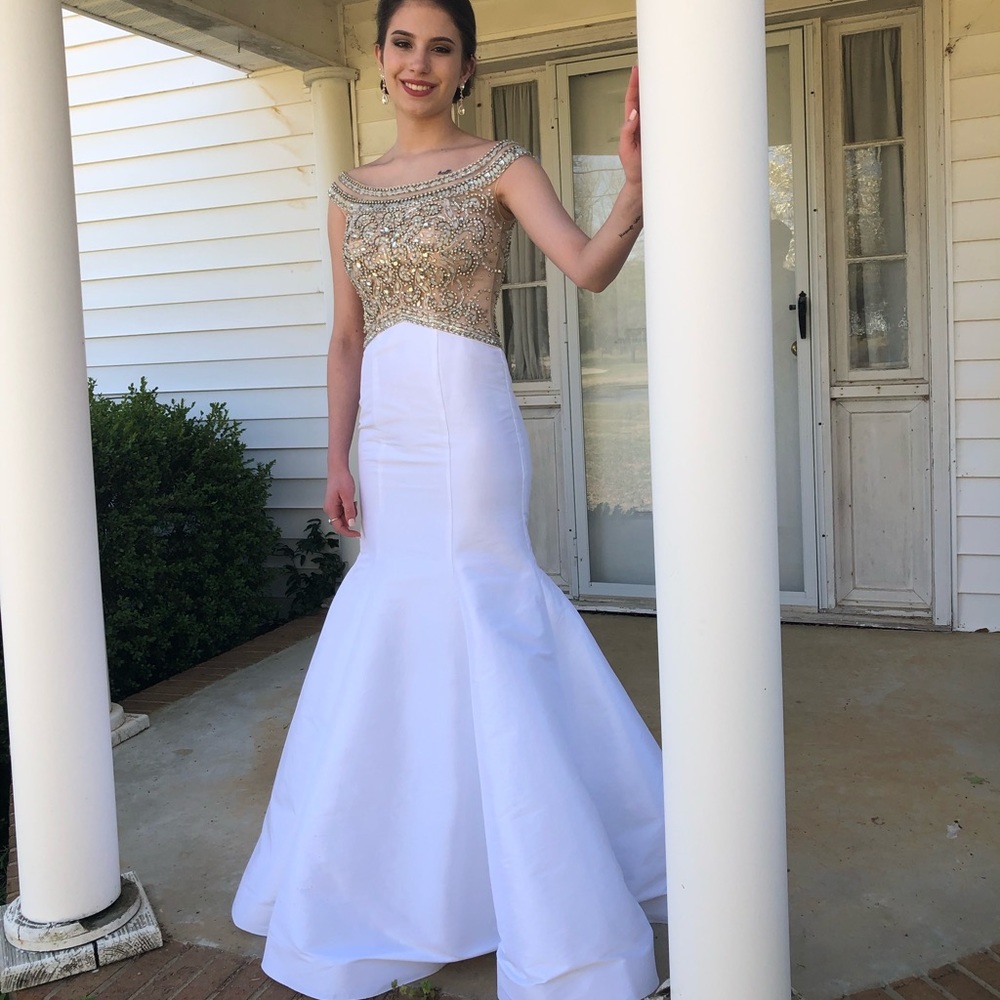 Prom/formal dress